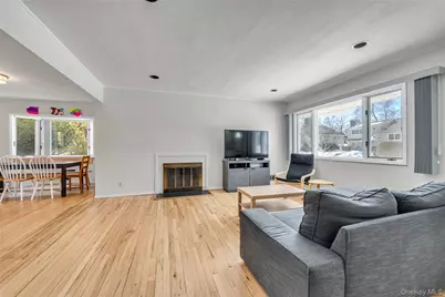 34 Roxbury Road, Port Washington, NY 11050 - Photo 3