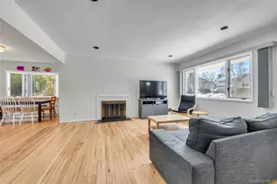 34 Roxbury Rd, Port Washington, NY 11050 - Photo 3