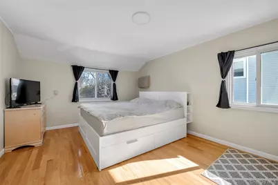 34 Roxbury Road, Port Washington, NY 11050 - Photo 13