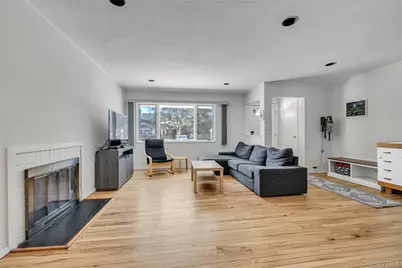 34 Roxbury Road, Port Washington, NY 11050 - Photo 3