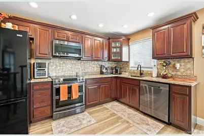 238 Swinton Avenue, Bronx, NY 10465 - Photo 7