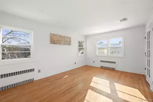 467 Hempstead Ave, Rockville Centre, NY 11570 - Photo 37