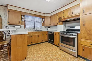 6 Oak St, Saint James, NY 11780 - Photo 11