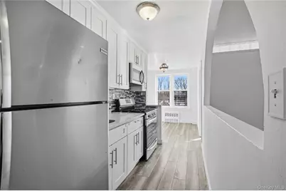 7510 Yellowstone Boulevard #5F, Rego Park, NY 11374 - Photo 3