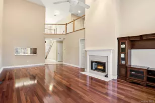 67 Paddington Cir, Smithtown, NY 11787 - Photo 7