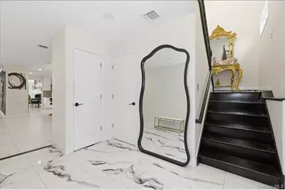 12 Red Brook Road, Great Neck, NY 11024 - Photo 5