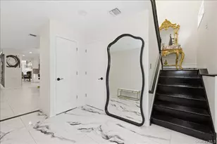 12 Redbrook Rd, Great Neck, NY 11024 - Photo 5