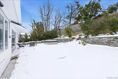 12 Red Brook Road, Great Neck, NY 11024 - Photo 29