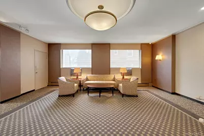 100 E Hartsdale Avenue #MiE, Hartsdale, NY 10530 - Photo 3