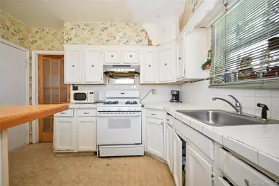 195-12 122nd Avenue, Springfield Gardens, NY 11413 - Photo 5