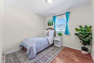 4521 Iris Ln, Great Neck, NY 11020 - Photo 7