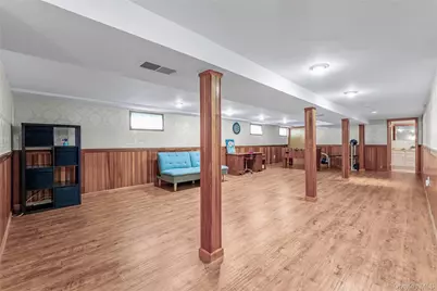 45-21 Iris Lane, Great Neck, NY 11020 - Photo 11