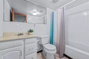 4521 Iris Ln, Great Neck, NY 11020 - Photo 9