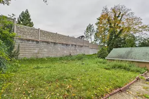 51-10 Little Neck Pkwy, Little Neck, NY 11362 - Photo 15