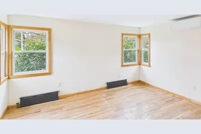 5110 Little Neck Parkway, Little Neck, NY 11362 - Photo 7