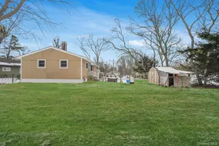 71 Oak Ave, Shirley, NY 11967 - Photo 21