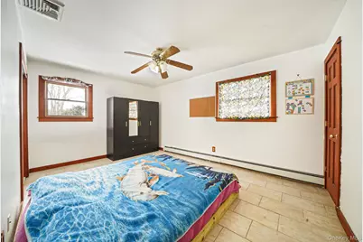 71 Oak Avenue, Shirley, NY 11967 - Photo 11