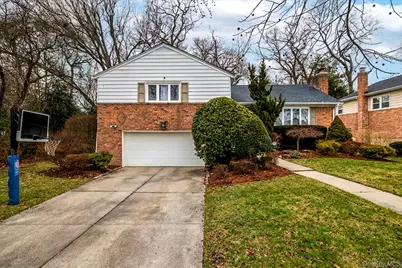 105 Reeve Road, Rockville Centre, NY 11570 - Photo 1