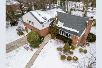 105 Reeve Road, Rockville Centre, NY 11570 - Photo 1