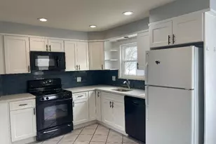 17 Roosevelt Pl, Island Park, NY 11558 - Photo 3