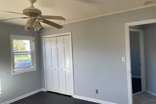 17 Roosevelt Pl, Island Park, NY 11558 - Photo 11