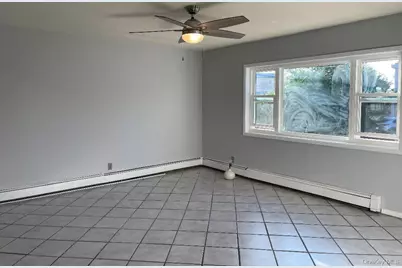 17 Roosevelt Place, Island Park, NY 11558 - Photo 9