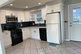 17 Roosevelt Pl, Island Park, NY 11558 - Photo 5