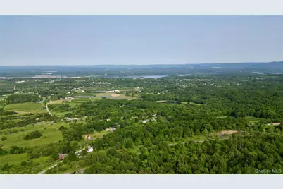 12 Truncali Drive, Marlboro, NY 12542 - Photo 17