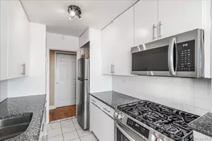 17-85 215th St, Bayside, NY 11360 - Photo 13