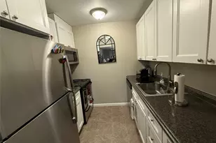 1008 McIntosh Pl, Newburgh, NY 12550 - Photo 7