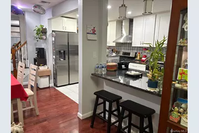 95 Horton Avenue, Valley Stream, NY 11581 - Photo 5