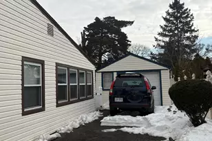 95 Horton Ave, Valley Stream, NY 11581 - Photo 13