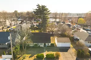 806 Oliver Ave, Westbury, NY 11590 - Photo 11