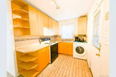 806 Oliver Avenue #1 Floor, Westbury, NY 11590 - Photo 15