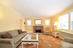 68 Hudson Rd, Floral Park, NY 11001 - Photo 5