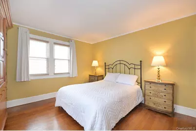 68 Hudson Road, Floral Park, NY 11001 - Photo 15