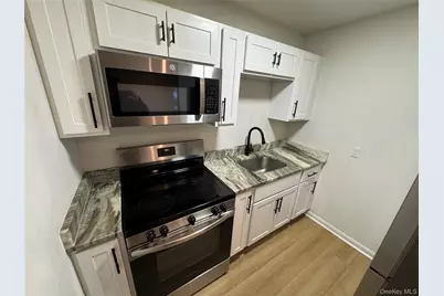 98 E Market Street #F7, Hyde Park, NY 12538 - Photo 1