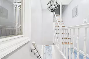 25-16 Curtis St, East Elmhurst, NY 11369 - Photo 11