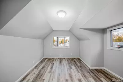 4 Sibley Place, Huntington Station, NY 11746 - Photo 7