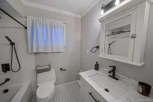 4 Sibley Pl, Huntington Station, NY 11746 - Photo 15