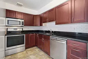 152 Tier St, Bronx, NY 10464 - Photo 11