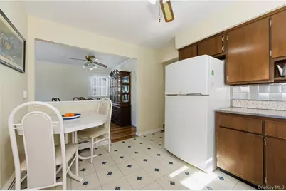 633 Evelyn Avenue, East Meadow, NY 11554 - Photo 9