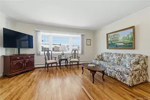 633 Evelyn Ave, East Meadow, NY 11554 - Photo 3