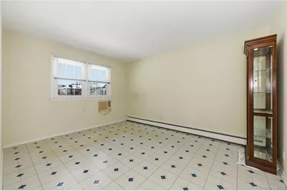 633 Evelyn Avenue, East Meadow, NY 11554 - Photo 11