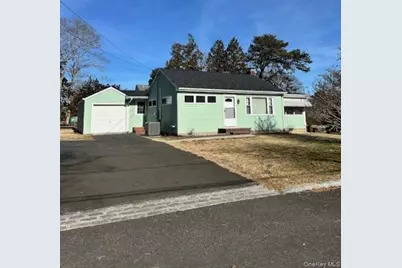 5 Pine Street, Hampton Bays, NY 11946 - Photo 13