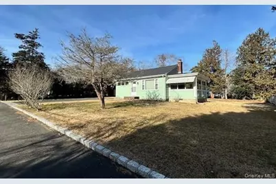 5 Pine Street, Hampton Bays, NY 11946 - Photo 15