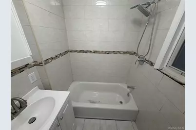 7150 73rd Place, Glendale, NY 11385 - Photo 7