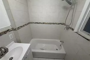 71-50 73rd Pl, Glendale, NY 11385 - Photo 7