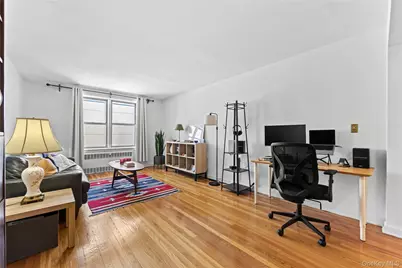 325 E 201st Street #5F, Bronx, NY 10458 - Photo 3