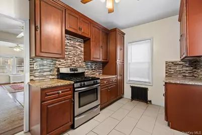 4220 Boyd Avenue, Bronx, NY 10466 - Photo 9